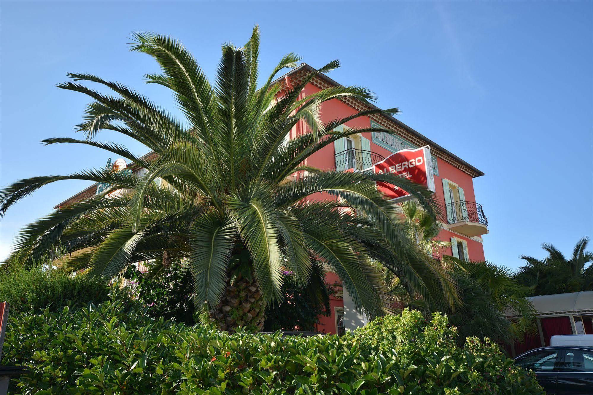 Albergo Hotel Saint-Laurent-du-Var Esterno foto